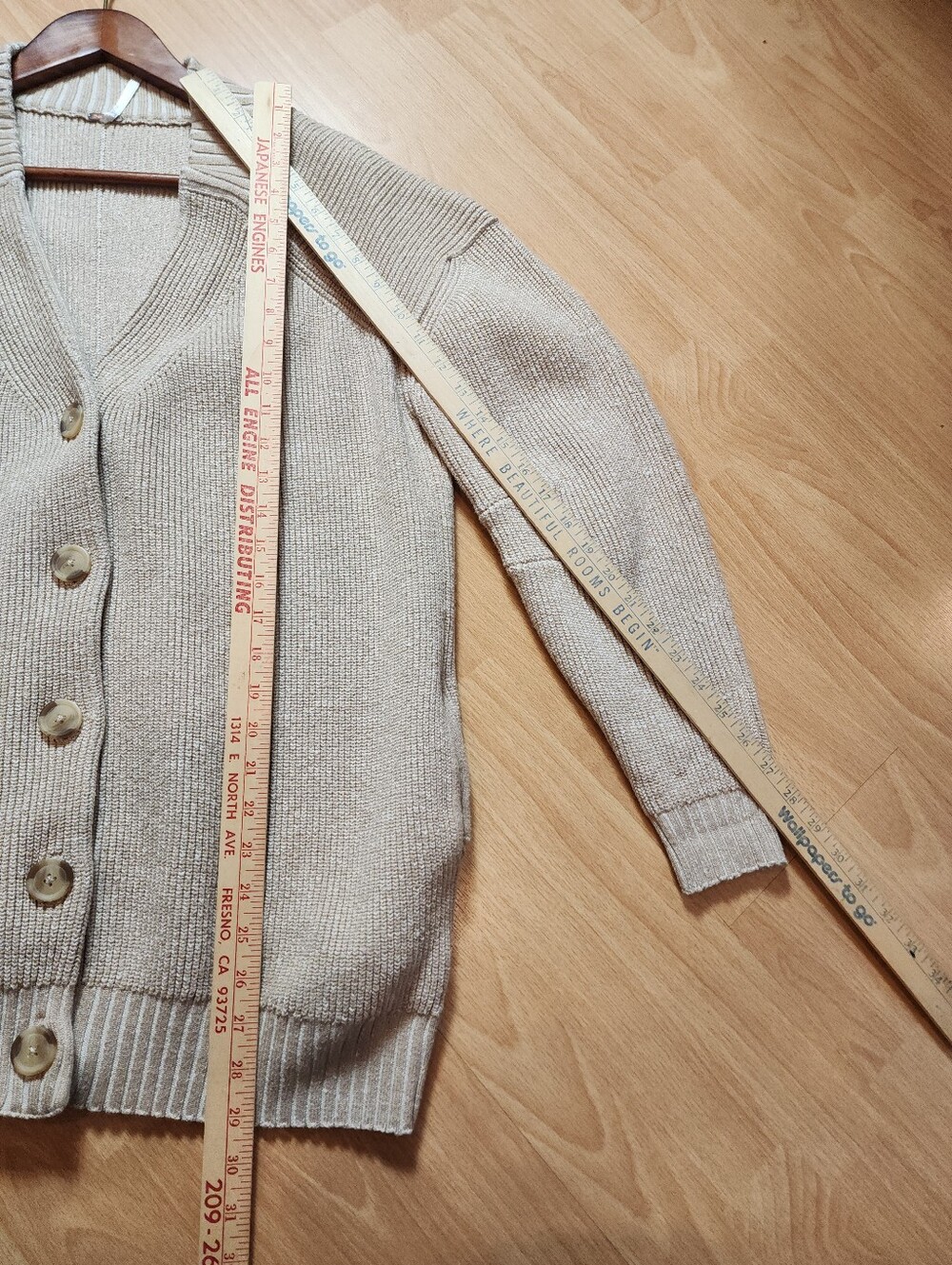 Free People Beige Button V-neck Knit Sweater Cardigan Pockets Small Oversized - Picture 8 of 16